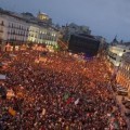 Carmena colocará finalmente en la Puerta del Sol una placa en honor al 15M
