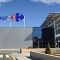 Eroski vende a Carrefour 36 hipermercados por 205 millones de euros