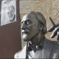 Inaguración de la estatua homenaje a Javier Krahe (GAL)