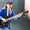 Angus Young cumple 61 años: el guitarrista de AC/DC en 5 canciones