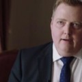 Papeles de Panamá: El primer ministro de Islandia se descompone cuando le preguntan por su empresa en Panamá