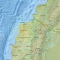 Terremoto de 7,8 grados  sacude Ecuador y emiten alerta por tsunami