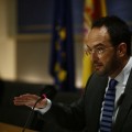 El PSOE acepta 27 de las 30 medidas que plantea Compromís para formar Gobierno