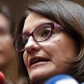 Mónica Oltra: "Es un insulto que el PSOE quiera gobernar en solitario con 90 diputados, ¿de qué van?"