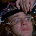 Google patenta un dispositivo que se inyecta en el ojo para que veas mejor estando conectado