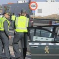 La Guardia Civil multa por disminuir la velocidad ante un coche radar