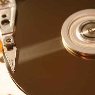 Más de 1.000 millones de horas después, HGST sigue fabricando los discos duros más fiables [ENG]