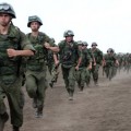 Rusia responde a la OTAN con la conformación de tres divisiones adicionales