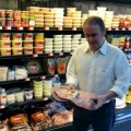Ejecutivo vasco muestra en Facebook como son los supermercados de la clase alta en Caracas: no falta nada
