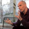 Varoufakis le aclara las cuentas a Rivera y lo reta a debatir "política en serio"