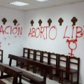 La capilla de la Universidad Autónoma de Madrid amanece con pintadas en favor del aborto