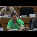 Un ciudadano de a pie se cuela en Bruselas para fustigar a Rajoy por las renovables