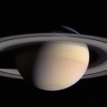 ¿Por qué no se ven estrellas en las fotos de Saturno? La NASA nos explica