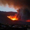 Un alemán de 27 años incendia La Palma tras prender fuego al papel higiénico con el que se limpió tras defecar