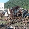 Biescas rinde homenaje a los 87 muertos del camping Las Nieves 20 años después de la tragedia