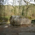 La roca temblante de Huelgoat, una mole de 137 toneladas que cualquiera puede mover