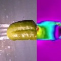 Cómo visualizar la corriente eléctrica usando pepinillos en vinagre