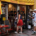 "No nos eliminen": Los catalanes franceses temen perder mucho más que el nombre de una región [ENG]