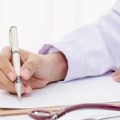 Sanidad investiga si un médico murciano diagnosticó a una chica que estaba "no bien follada"