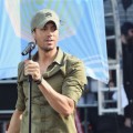 El presidente de Sri Lanka pide azotar con un pez venenoso a los promotores del concierto de Enrique Iglesias