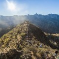 Un rayo de sol sobre un grabado aborigen de Gran Canaria marca la llegada del otoño en el hemisferio norte