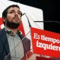 Alberto Garzón revela que Pedro Sánchez le emplazó a hablar esta semana sobre una alternativa