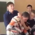Un grupo de alumnos defiende a su profesor cuando le agredía un compañero