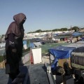 Violan a una intérprete cerca del campo de migrantes de Calais
