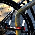 Skunklock: El antirrobo de bicicletas que hace echar la pota al ladrón