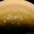 Nubes cerca del polo sur de Júpiter desde Juno [eng]