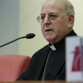 El cardenal Blázquez: " No hay que discriminar a los homosexuales" porque "ellos y su familia ya llevan una buena cruz"