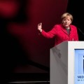 Merkel: "Los motores de búsqueda de internet están distorsionando nuestra percepción de la realidad".(EN)
