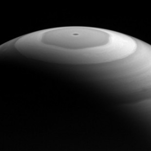 El hexágono de Saturno