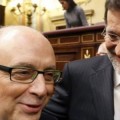 Y de nuevo Rajoy mintió con los impuestos: subirán los de hidrocarburos, tabaco, bebidas, sociedades...