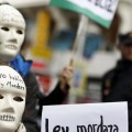 Juristas y abogados tachan de "aberración" la ‘ley mordaza’ impulsada por Cifuentes
