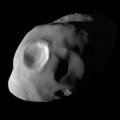 Primer plano de la luna Pandora de Saturno (ENG)