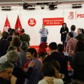El Comité del PSOE demandará a sus compañeros agraciados con el ‘gordo’ si no lo reparten