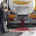 España presenta una dura queja a Francia por los ataques a camiones españoles en las últimas 48 horas
