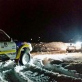 Pilotos profesionales de 4x4 rescatan a decenas de personas atrapadas en la nieve con su Nissan GR