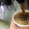 Francia prohíbe las bebidas azucaradas ilimitadas