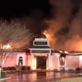 Horas después del veto de Trump a los musulmanes, la mezquita de Texas es pasto de las llamas [Eng]