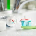 La OCU cuestiona la eficacia de las pastas de dientes blanqueantes