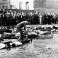 La masacre en el garaje de Kaunas. Los nacionalistas lituanos matan golpes a los lituanos judíos, 1941 (eng)