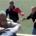 Batalla campal entre padres en un partido de fútbol infantil