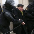 Cientos de arrestos en Bielorrusia en una manifestación contra el impuesto a los "parásitos sociales" [ENG]