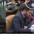 "Huele a alcohol", "ha bebido"… las cámaras pillan al diputado del PP Martín-Toledano menospreciando a Rufián