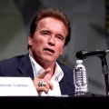 Arnold Schwarzenegger se indigna con los recortes de Trump con programas escolares para los jovenes mas vulnerables