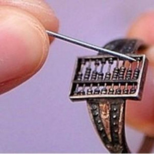 Este anillo-ábaco chino del siglo XVII es el anillo "inteligente" más antiguo del mundo