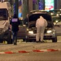 El autor del atentado en los Campos Elíseos llevaba un fusil, cuchillos y un Corán en su coche