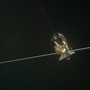 Cassini encuentra 'el gran vacío' cerca de Saturno